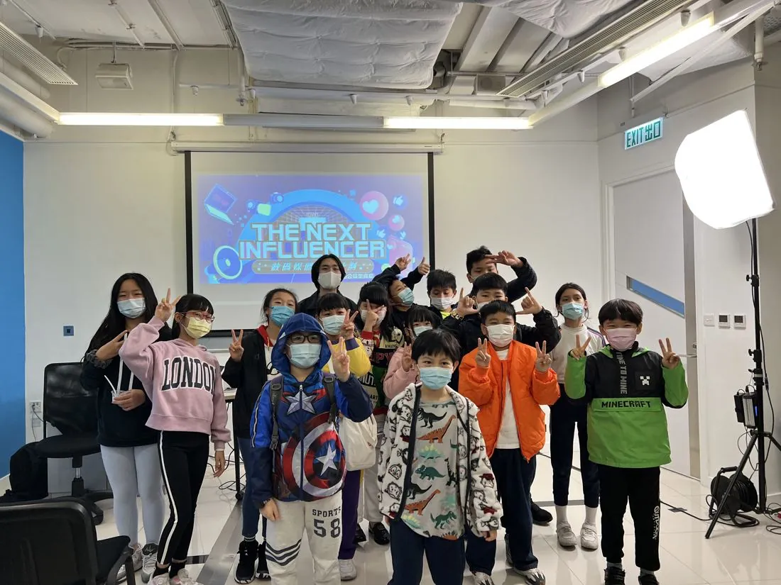 青少年數碼媒體班合照